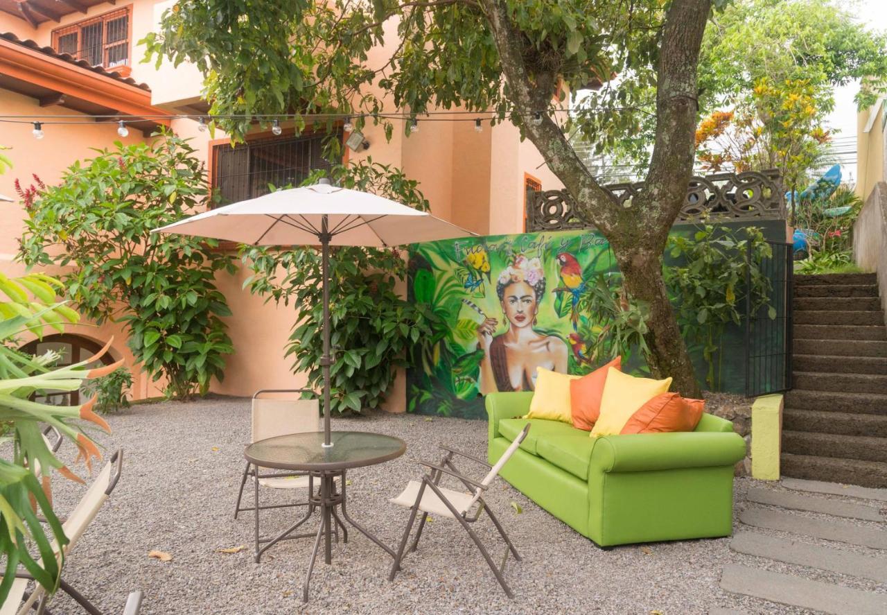 Luna Inn B&B Ciudad Cariari Esterno foto