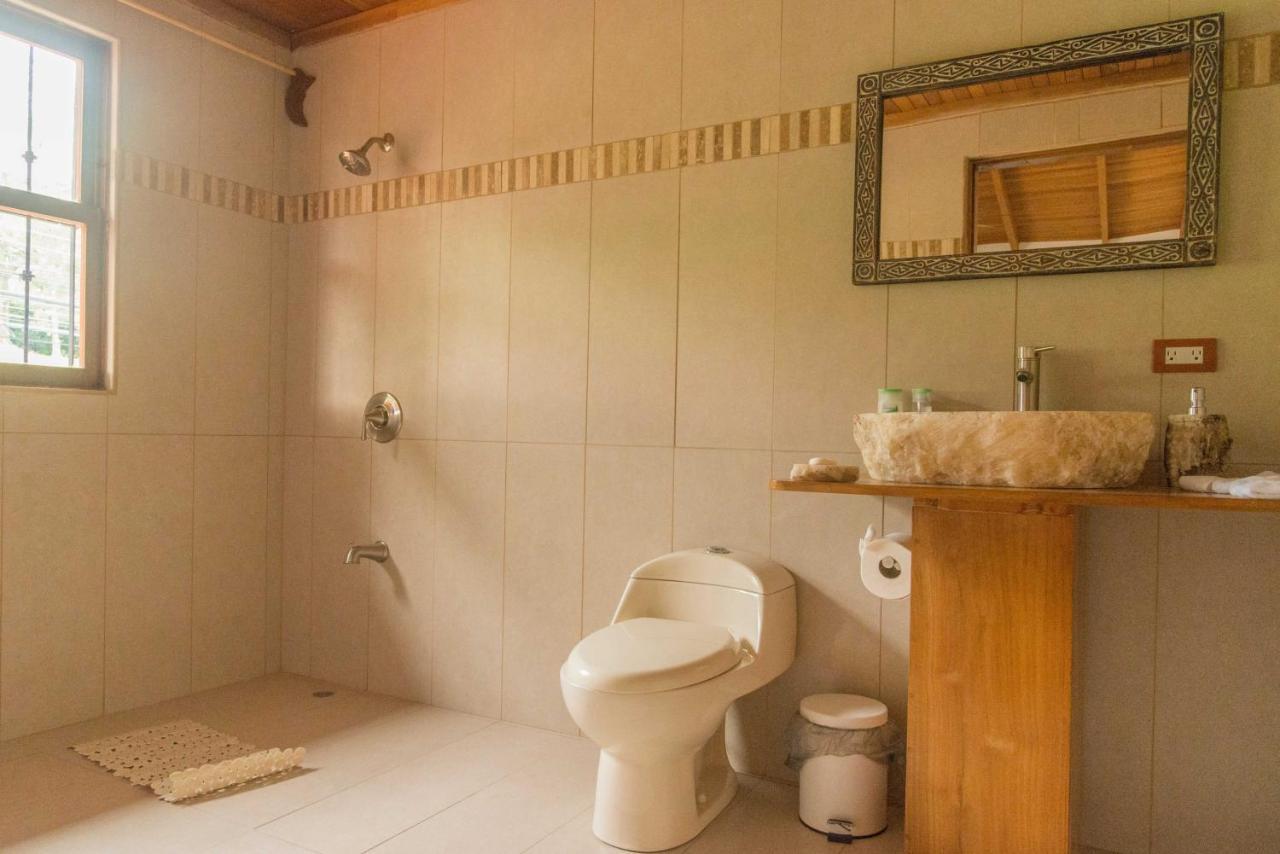 Luna Inn B&B Ciudad Cariari Esterno foto