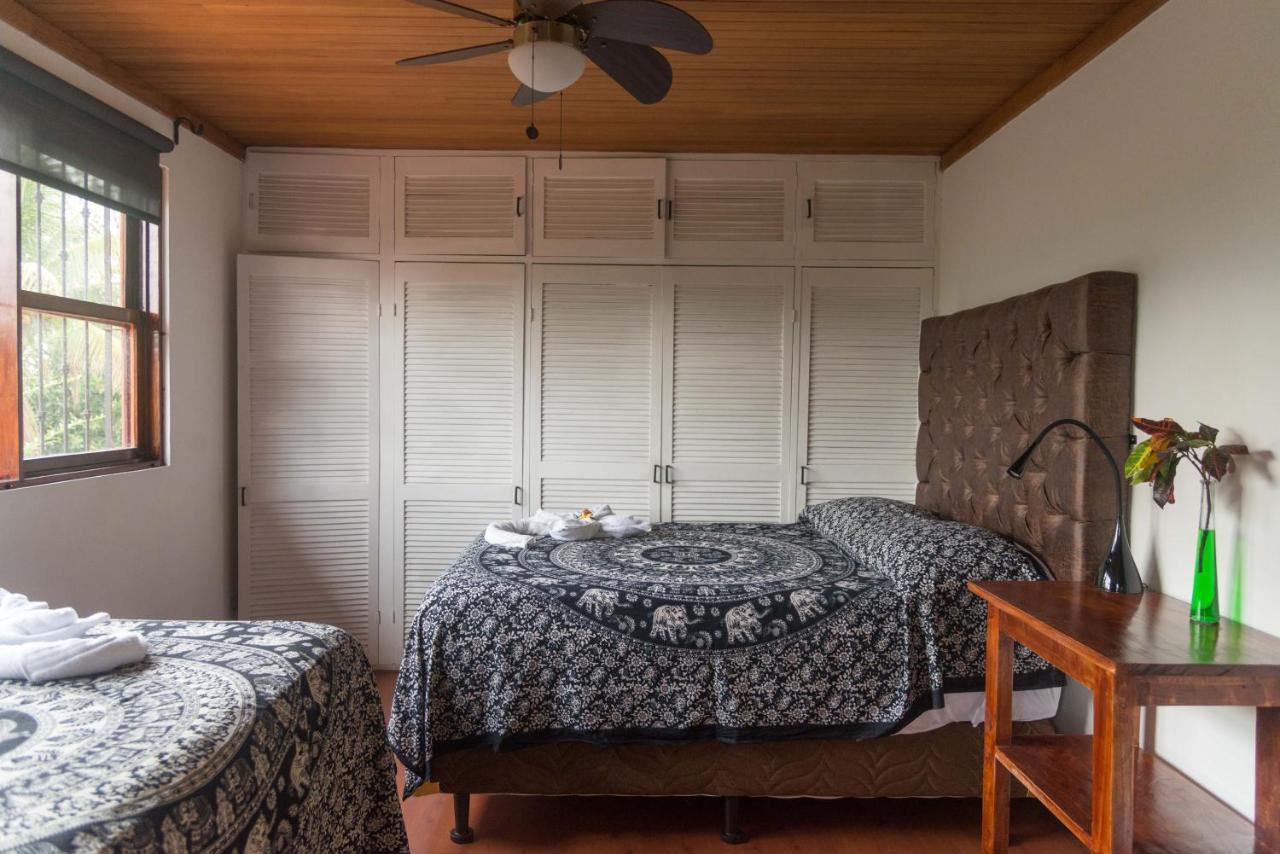 Luna Inn B&B Ciudad Cariari Esterno foto