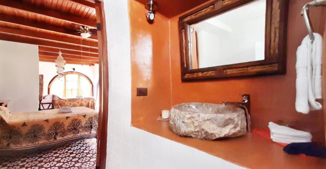 Luna Inn B&B Ciudad Cariari Esterno foto