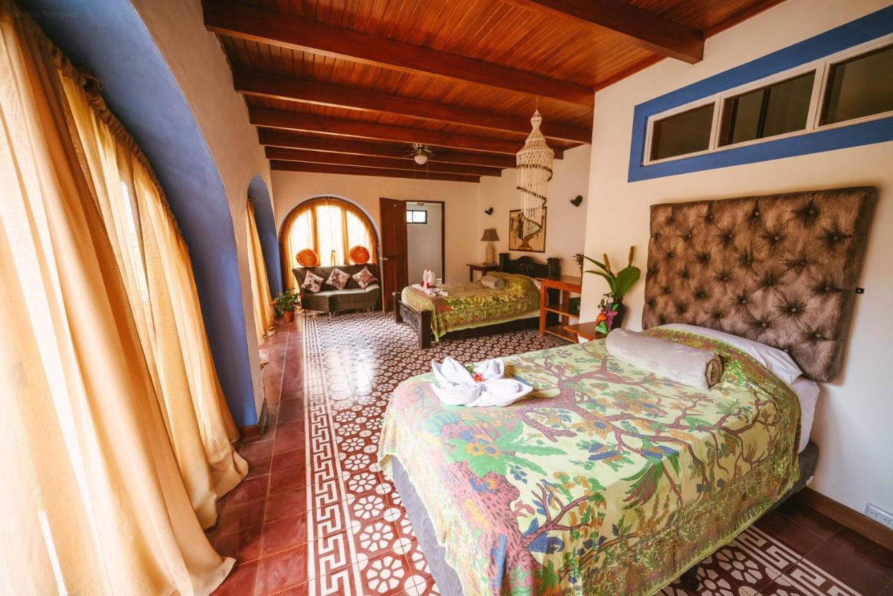 Luna Inn B&B Ciudad Cariari Esterno foto