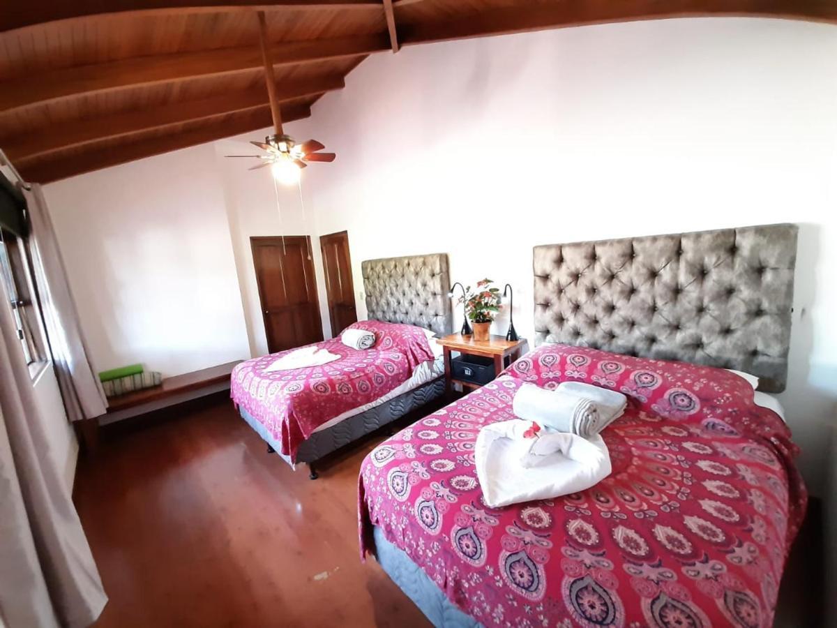 Luna Inn B&B Ciudad Cariari Esterno foto